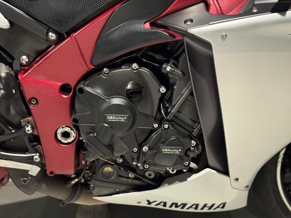 Yamaha R1 Crossplane  2012