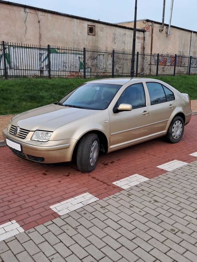 samochód osobowy volkswagen