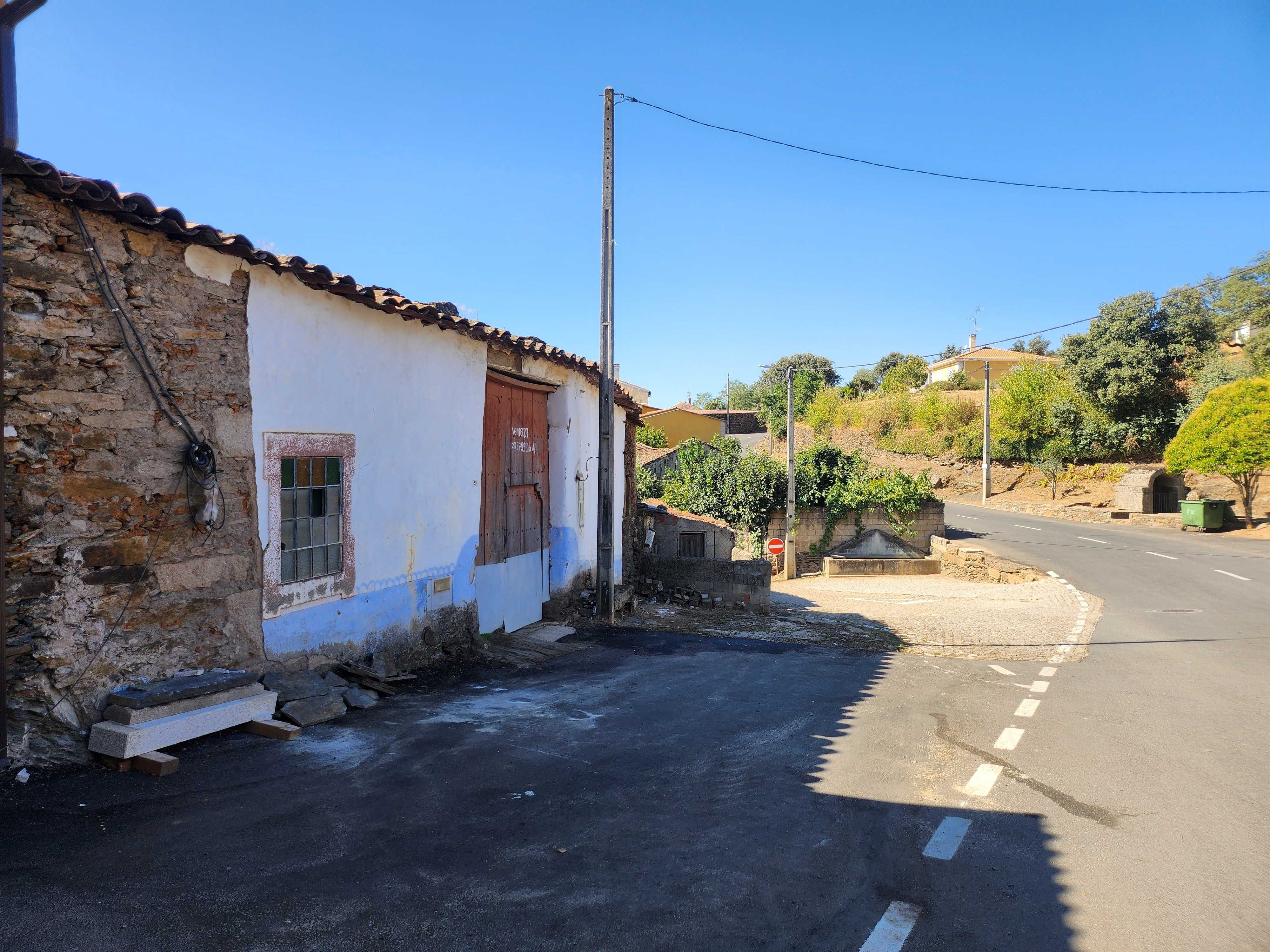 Casa em Atenor- Sendim com   280 m2