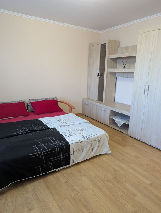 Доба Сяйво неподалік жд