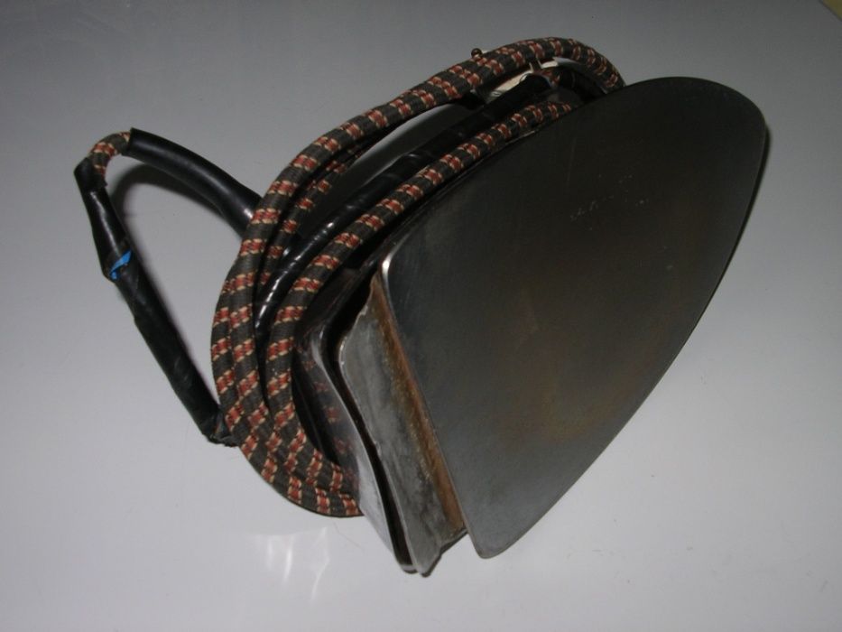 Ferro Morphy Richards, Antigo.