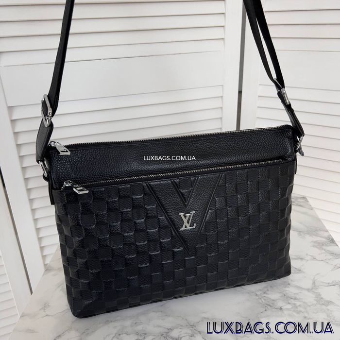 Мужская кожаная сумка Louis Vuitton формата A4