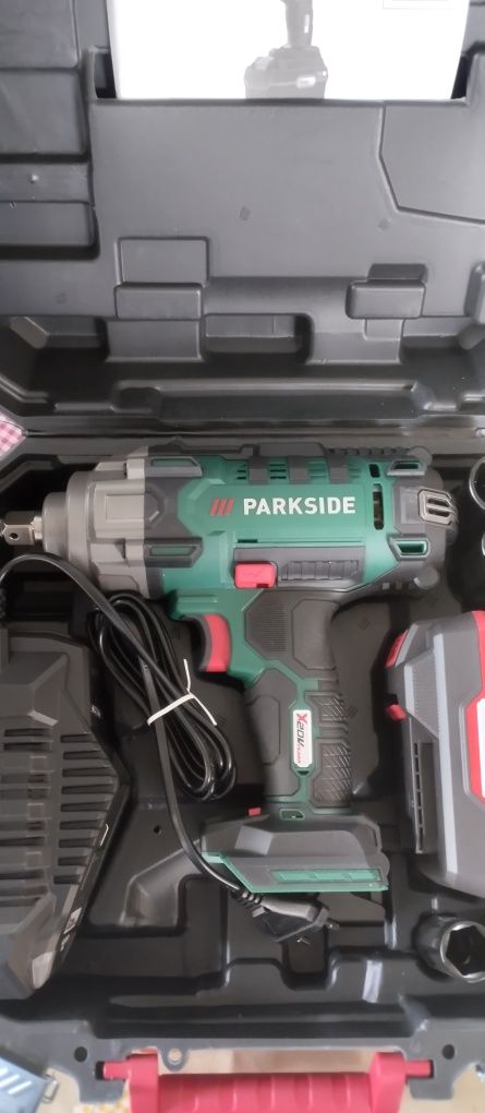 Aparafusadora de Impacto a bateria 20V Parkside