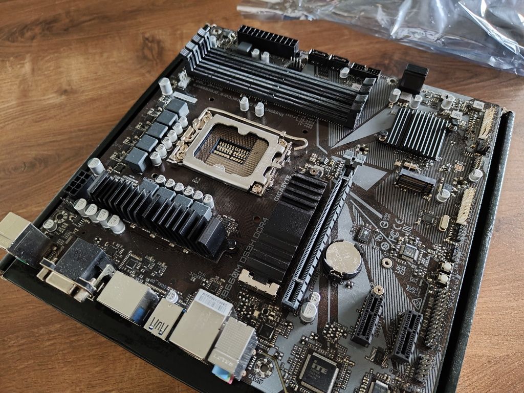 Płyta główna GIGABYTE B660M DS3H DDR4