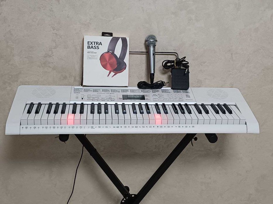 Синтезатор Casio LK-247!!! Динамічна модель! Піаніно.