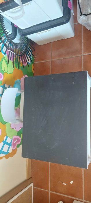 1a Secretaria + cadeira criança