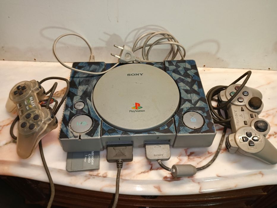 Consola de videojogos PlayStation (PS1) original,  Sony.