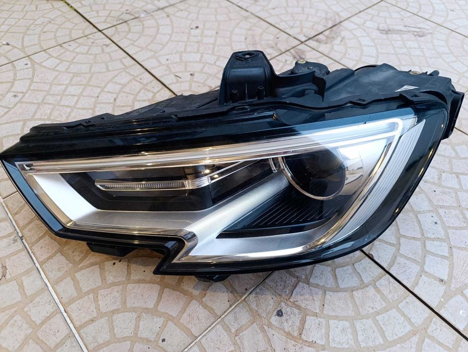 Farol Optica Original Audi A3 V8 xenon lado esquerdo usada