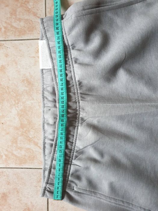 Нові з бірками штани джогери H&M, розмір М