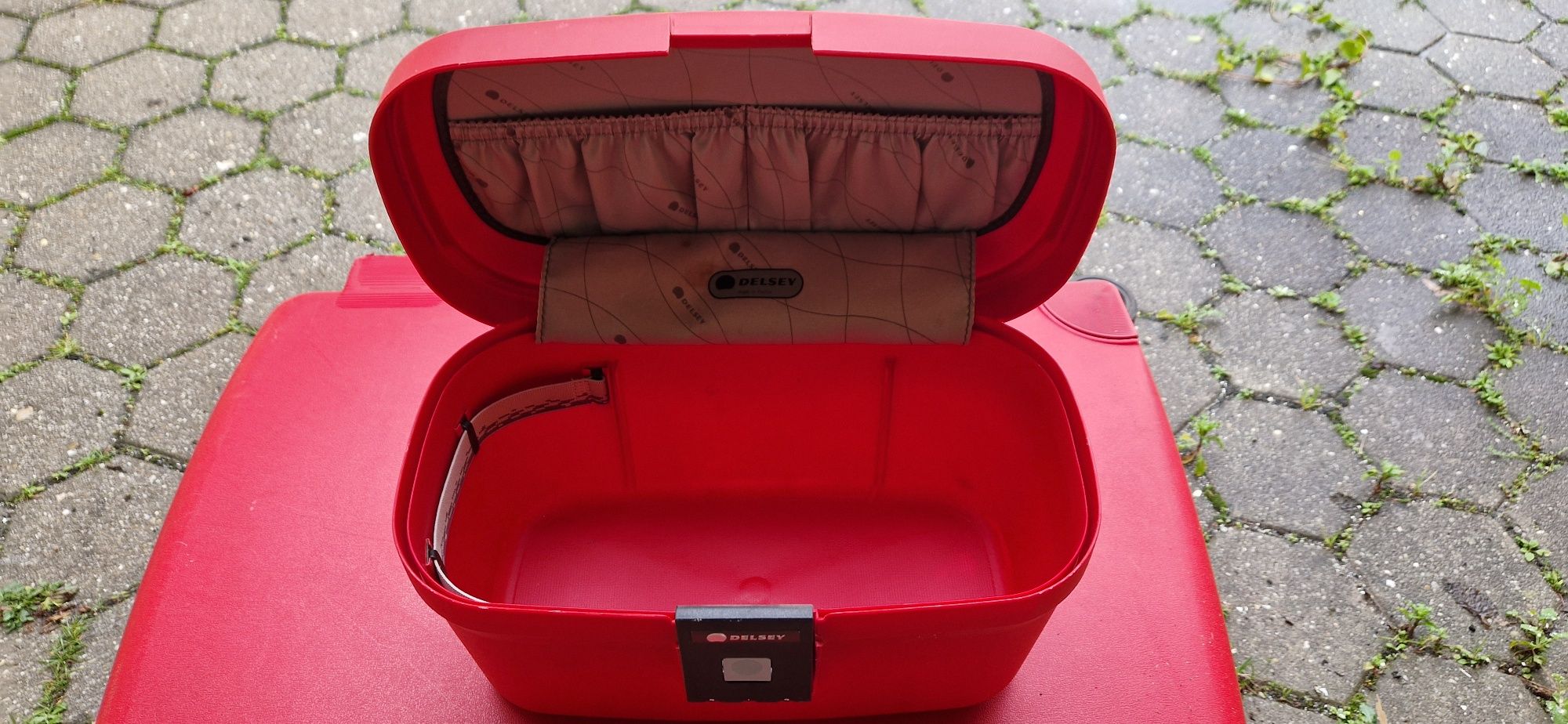 Mala viagem com oferta necessaire