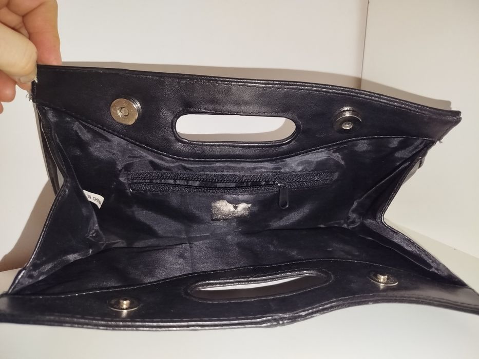 Elegancka czarna torebka damska, kopertówka na imprezę, na sylwestra