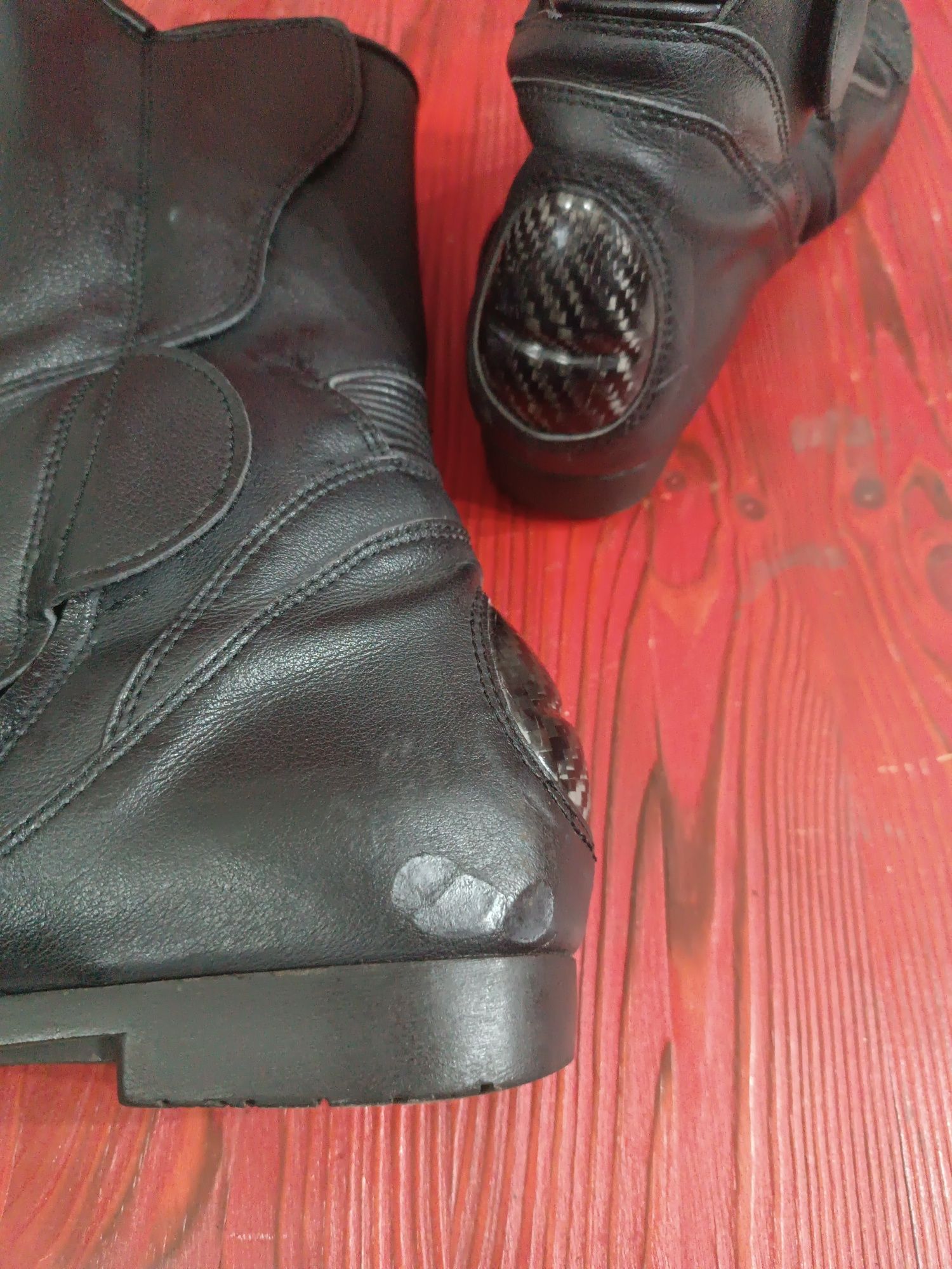 Botas Dainese em pele e carbono Tam. 42