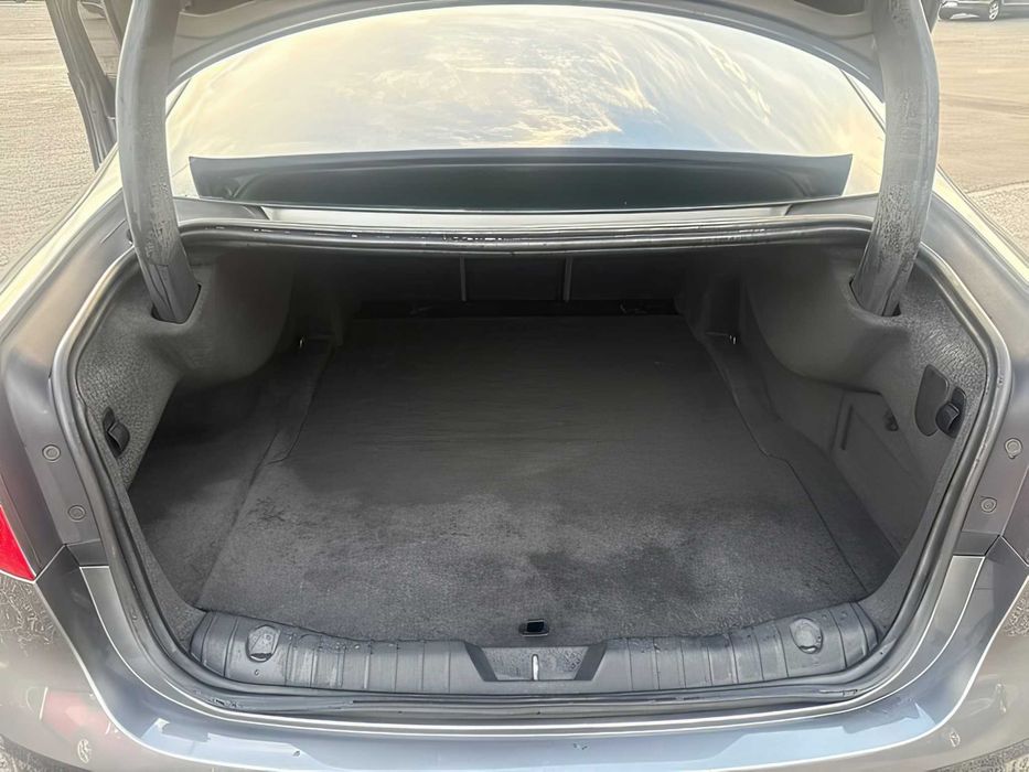 Jaguar XF      2016