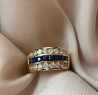 Złoty pierścionek z szafirami carre i brylantami