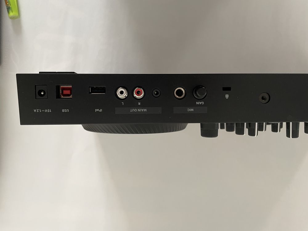 Kontroler DJ Traktor S2 Native Instruments