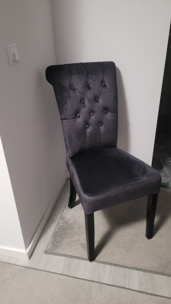 Dwa krzesła z kołatką połysk w cenie 550 zł