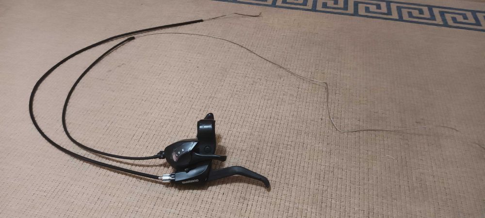 Manete com travão e seletor velocidades SHIMANO