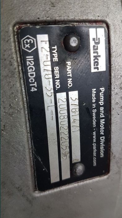 Двопотоковий аксіально-поршневий насос "Parker", гідравліка.