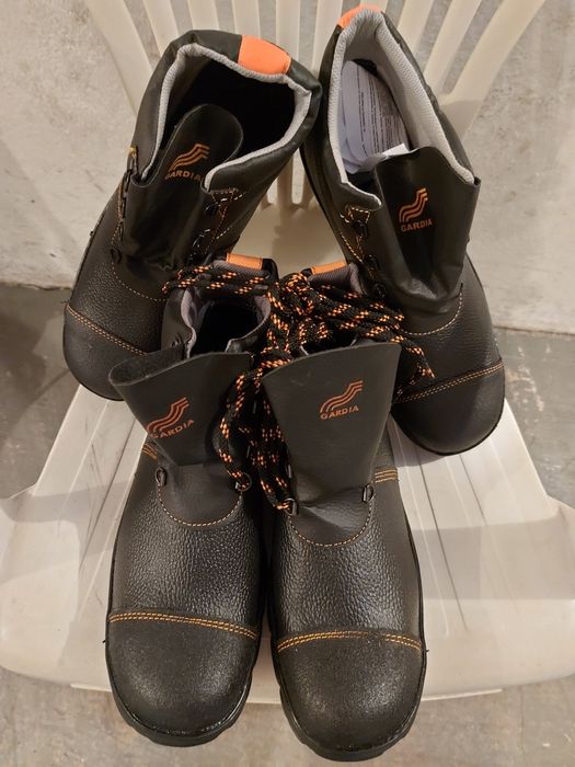 Buty robocze 43  dwie pary
