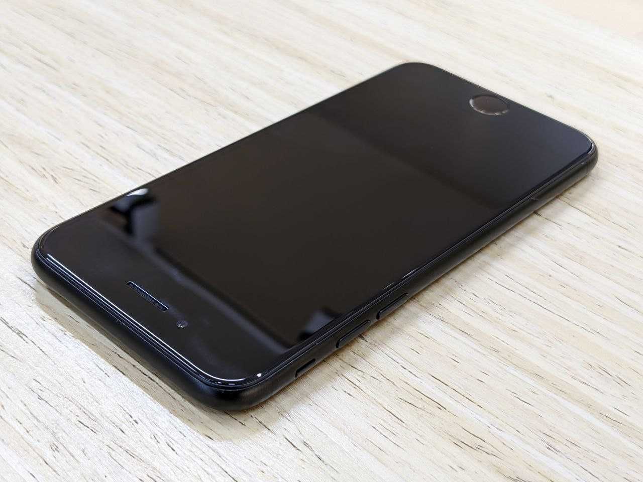 /11198/ iPhone SE 2020 64GB Black Neverlock Обмін Розстрочка Гарантія