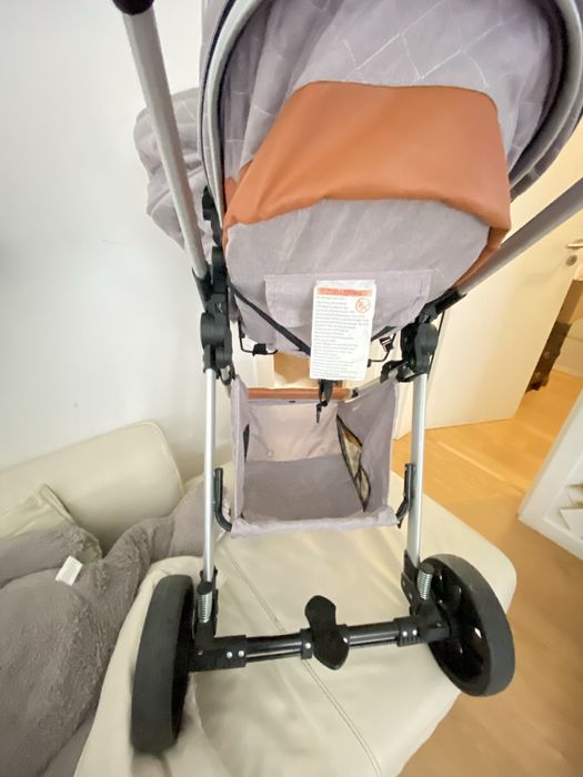 Carrinho de bebe completo ,Berço e trocador de frauda