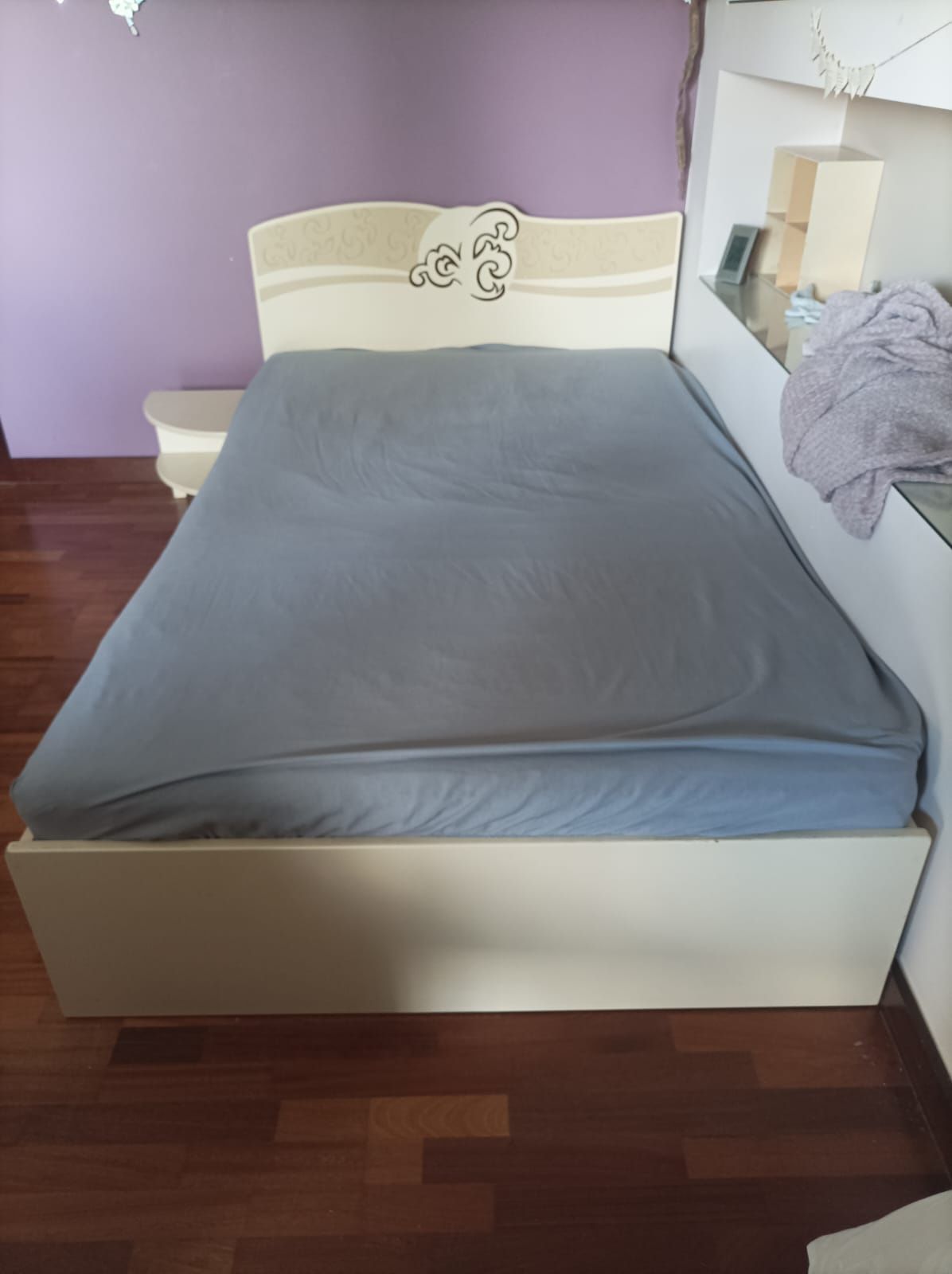 Łóżko dziecięce Meblik z materacem, szufladą oraz stolikiem 120/200