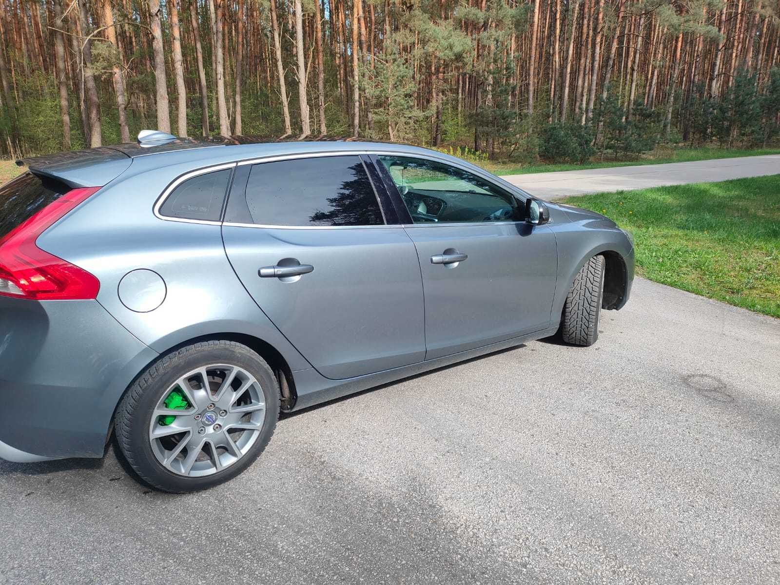 Volvo V40 R-design