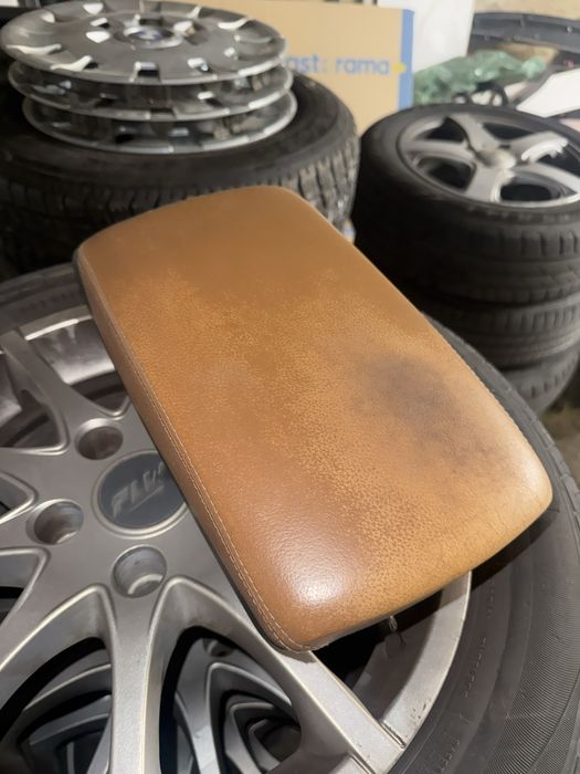 Podlokietnik audi a6c6 bez raczki