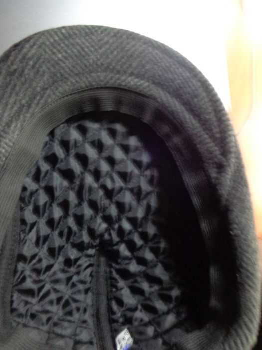 Kaszkiet czarna , i popiel 56 cm.nowe