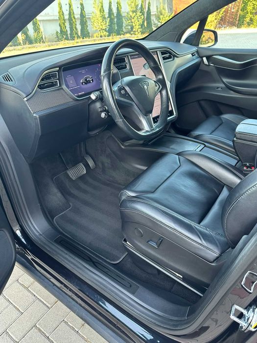 Tesla Model X Dual Motor 2017 Європа