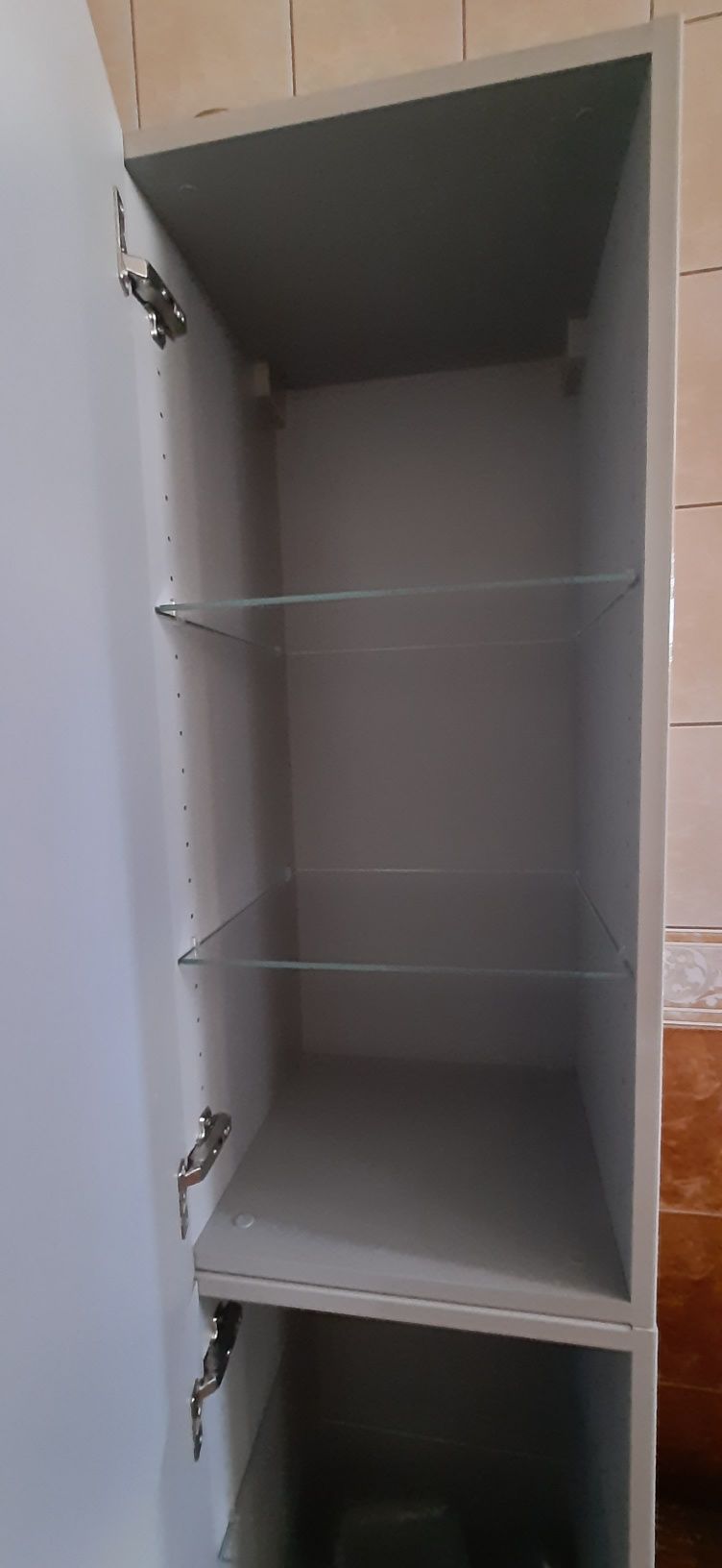 Szafka łazienkowa umywalkowa + dwie szafki wiszące