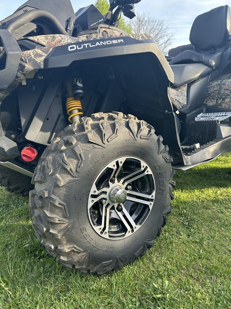 Can am Outlander XMR 1000.