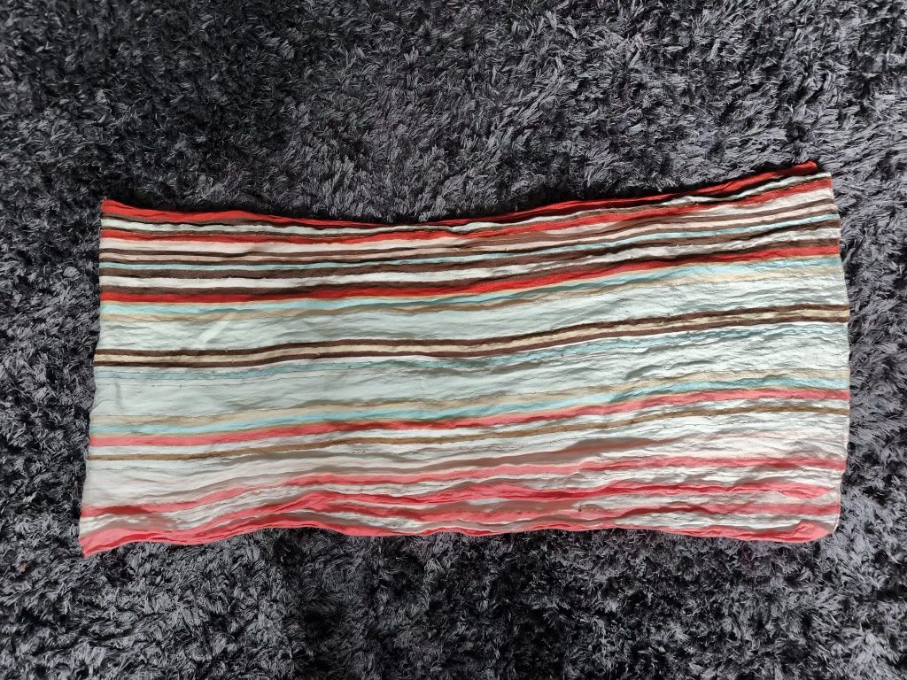 Cienki w wielokolorowe paski szal 170x45cm