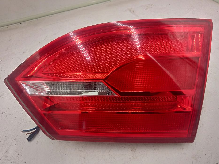 Lampa Prawa Tylna w klapę VW Jetta 5C6945260 5C6945260 a