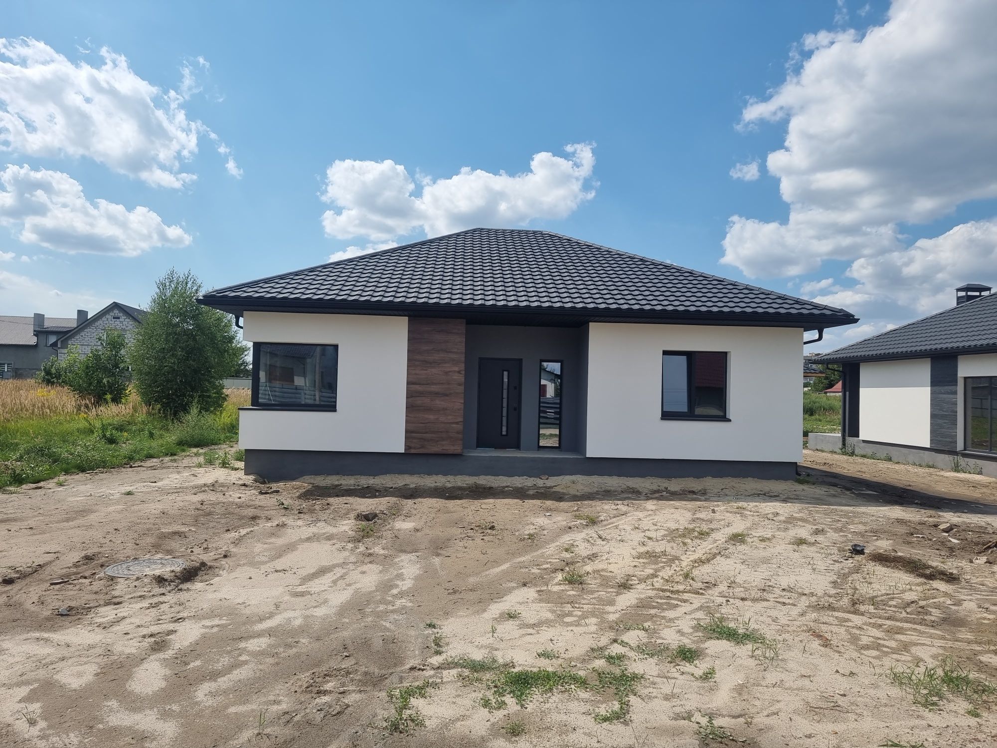 Будинок новобудова на етапі будівництва можливо під є оселю