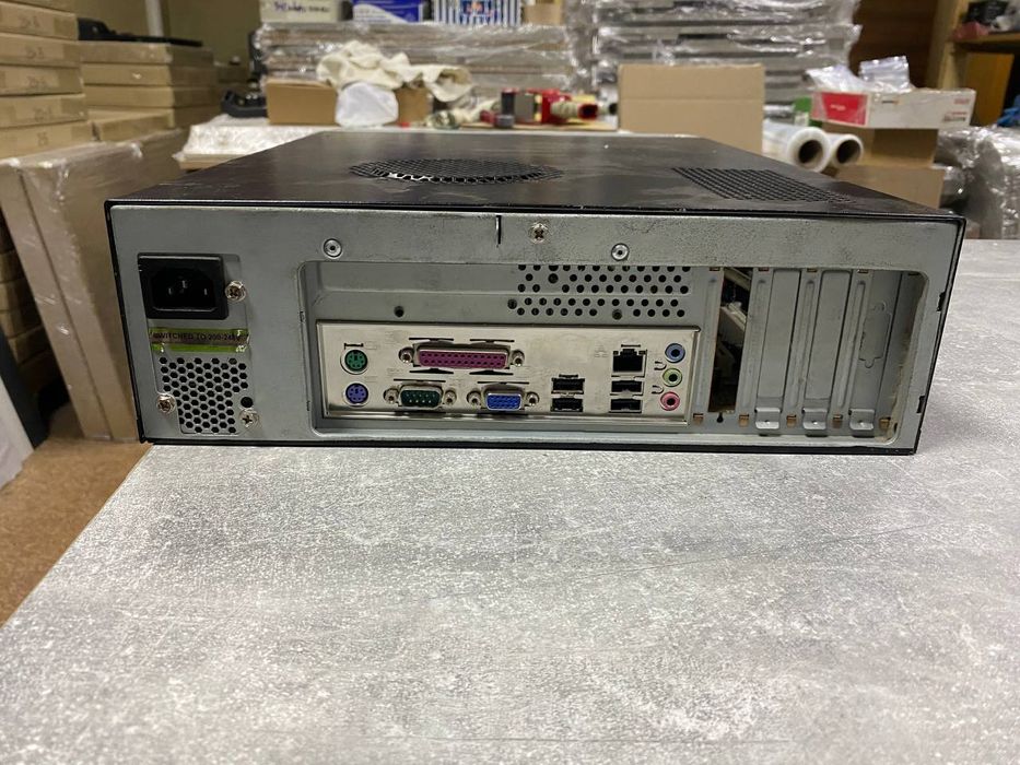 Компьютер рабочий или на запчасти винда стоит хр