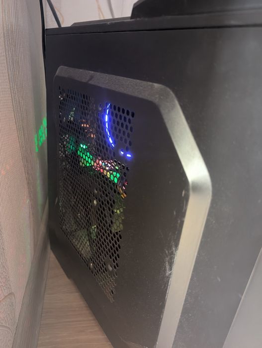 Ігровий комп'ютер, i3 10105f, rx6600m, 32ram, монітор, колонки обмін