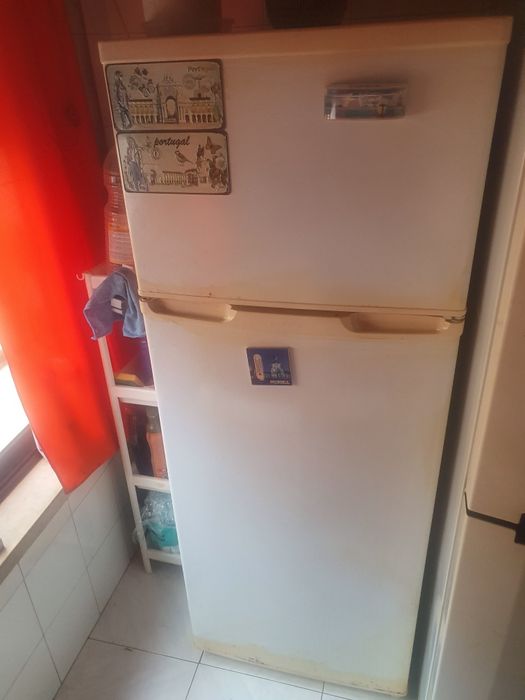 Frigorífico  usado a funcionar