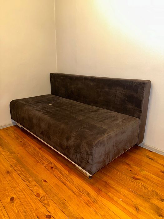 Диван в гарному стані євро книжка