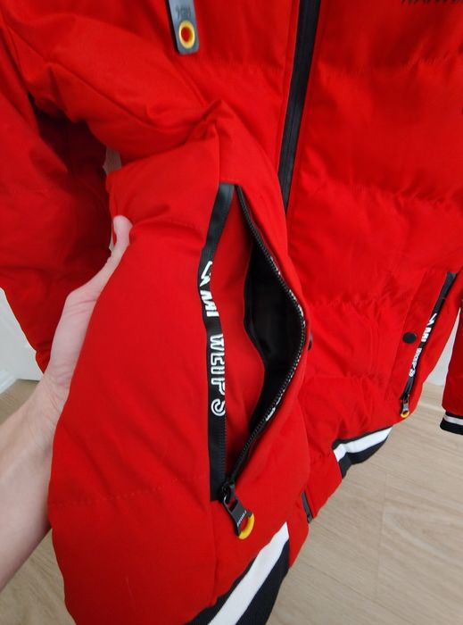 Зимова куртка чоловіча