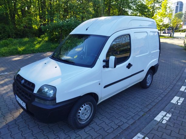 Fiat Doblo 1.9 SX diesel rok 2003 hak holowniczy ekonomiczne auto