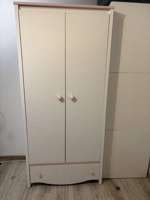 Szafa w dobrym stanie