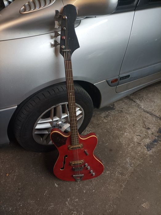 Framus bass gitara