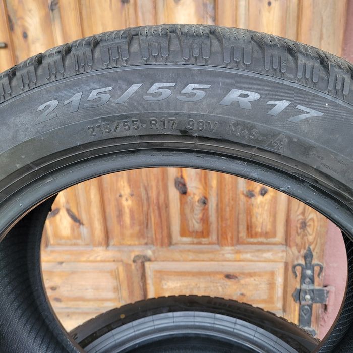 Шини зимові 215/55/17/Pirelli cinturato winter 2