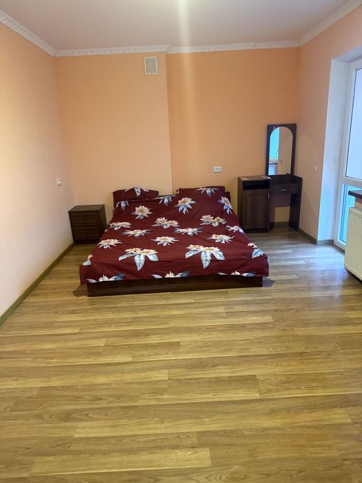 Оренда будинку на Новий Рік (3 поверхи)