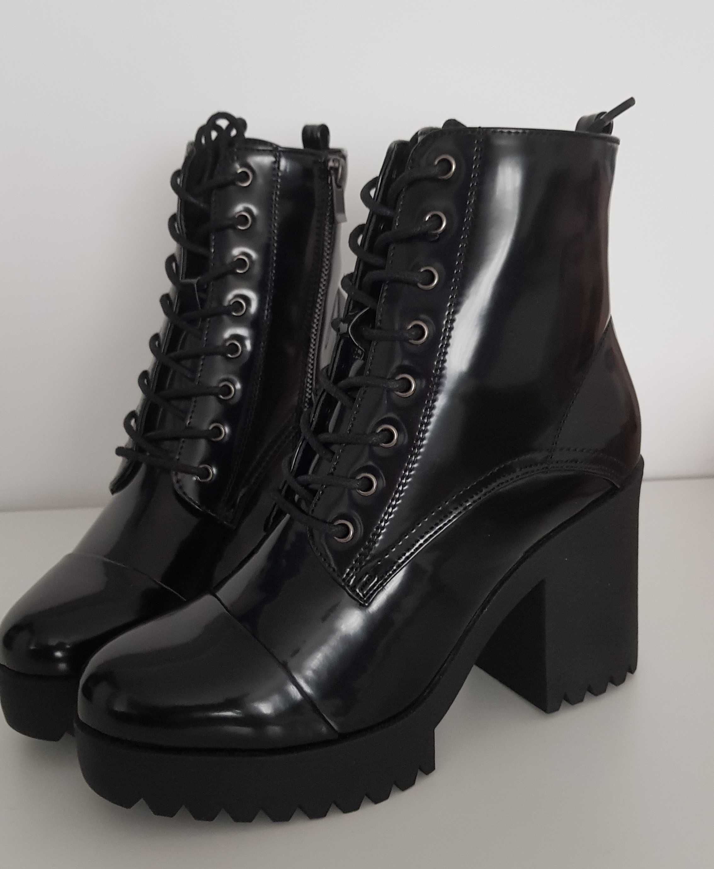 Nowe buty Fashion Nova, czarne