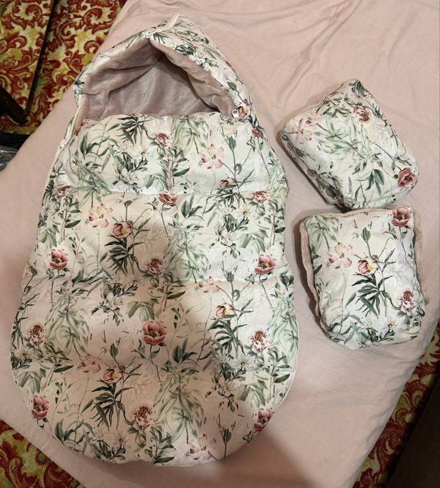 Зимовий утеплений конверт (футмуф) 0 -6 міс з рукавичками для коляски