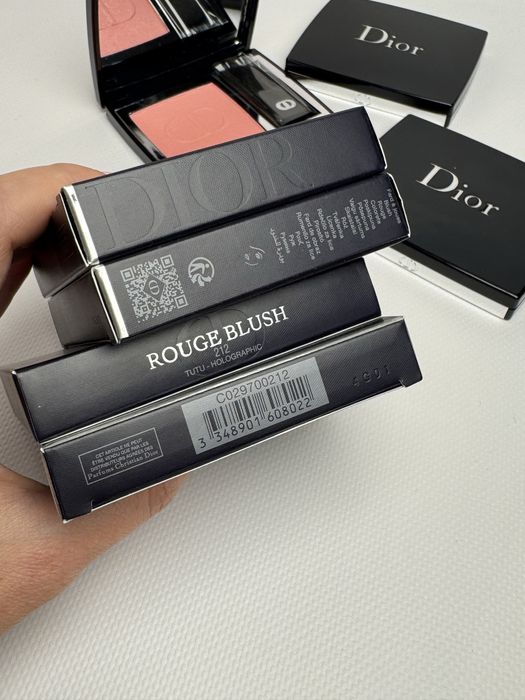 Рум’яна Dior Rouge 212 TUTU Holografic