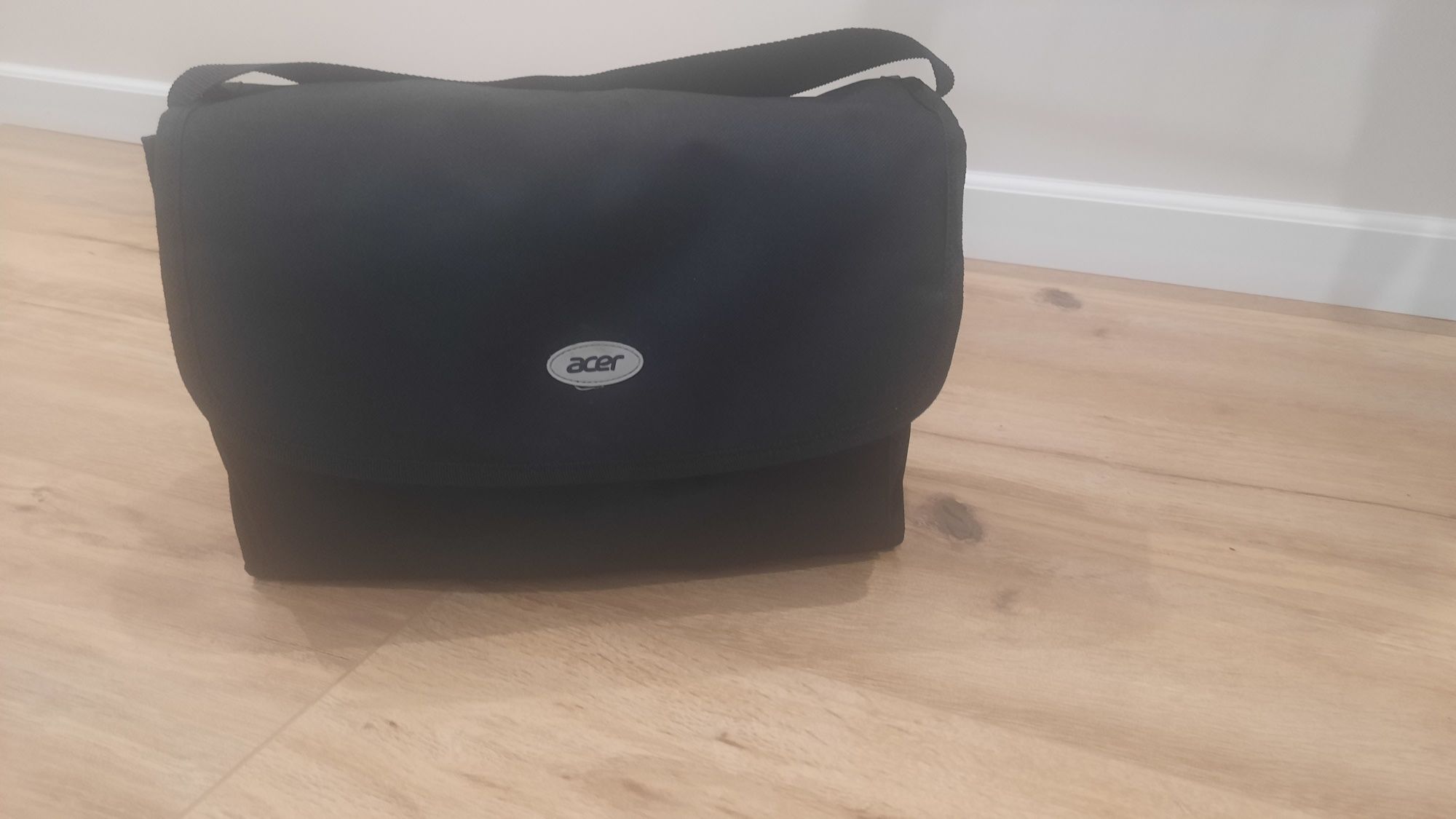 Projektor DLP Acer H6502BD biały