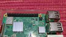 Raspberry Pi 3 Model B+ (PC com jogos antigos)